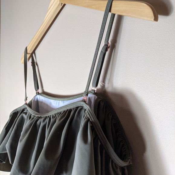 Olive green one piece swim suit size medium - Picture 3 of 4